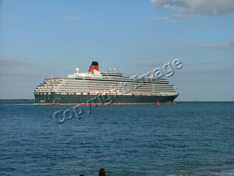 In the Solent - August 17th 2009