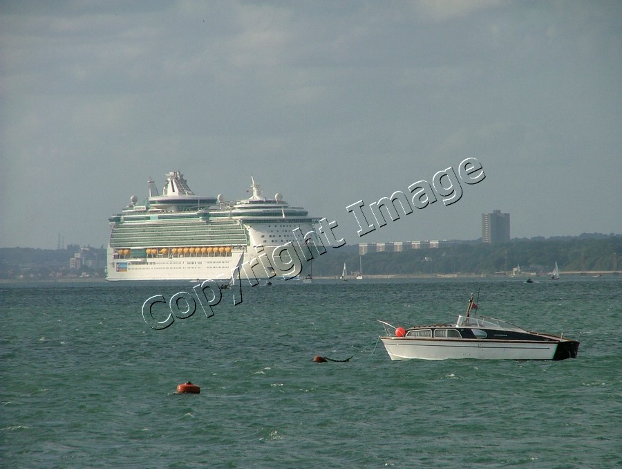 Southampton Water 29 August 2009