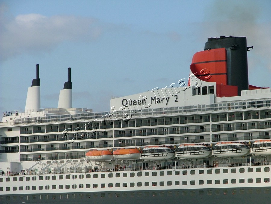 Queen Mary 2 funnel